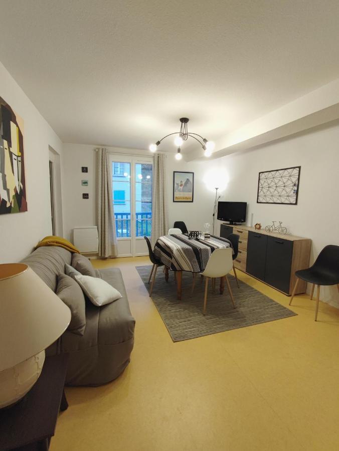 Grand Appartement En Rdc Vallee De Campan Kültér fotó